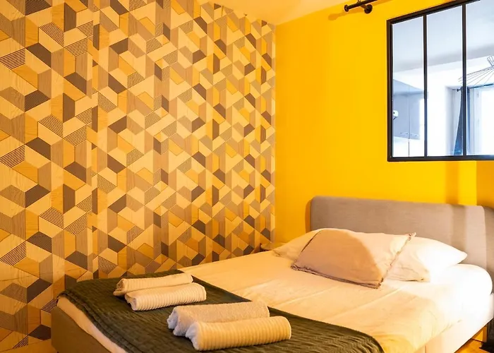 F2, Centre-ville Historique De